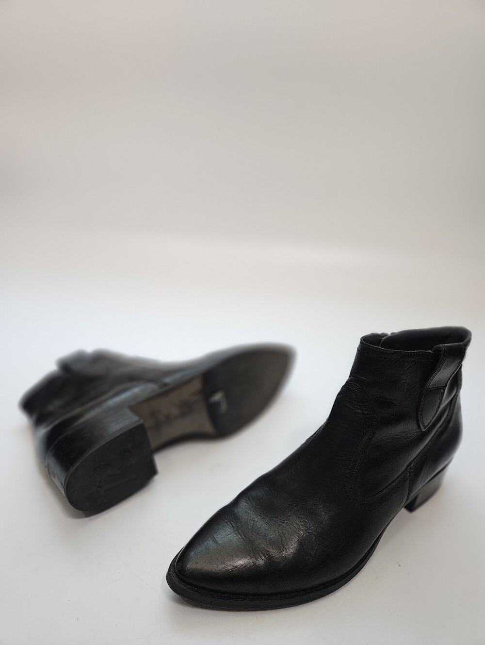 Paul Green  Leather Ankle Zip Ankle Boots Booties Black  Sz 8.5 made in Austria